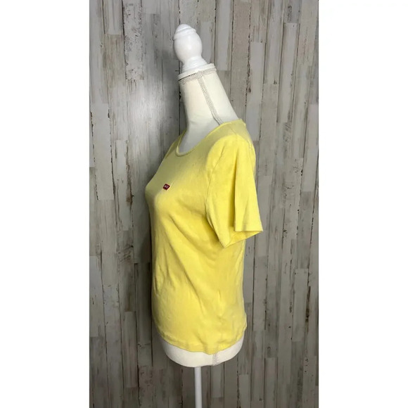 Levi's Women's Size Large Perfect Tee Lemon Yellow Short Sleeve Crewneck Shirt - Picture 4 of 6
